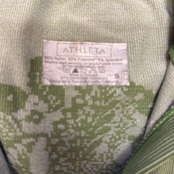 Vintage Athleta Partial Zip Green and White Yoga Top  - size Small - Picture 9 of 11